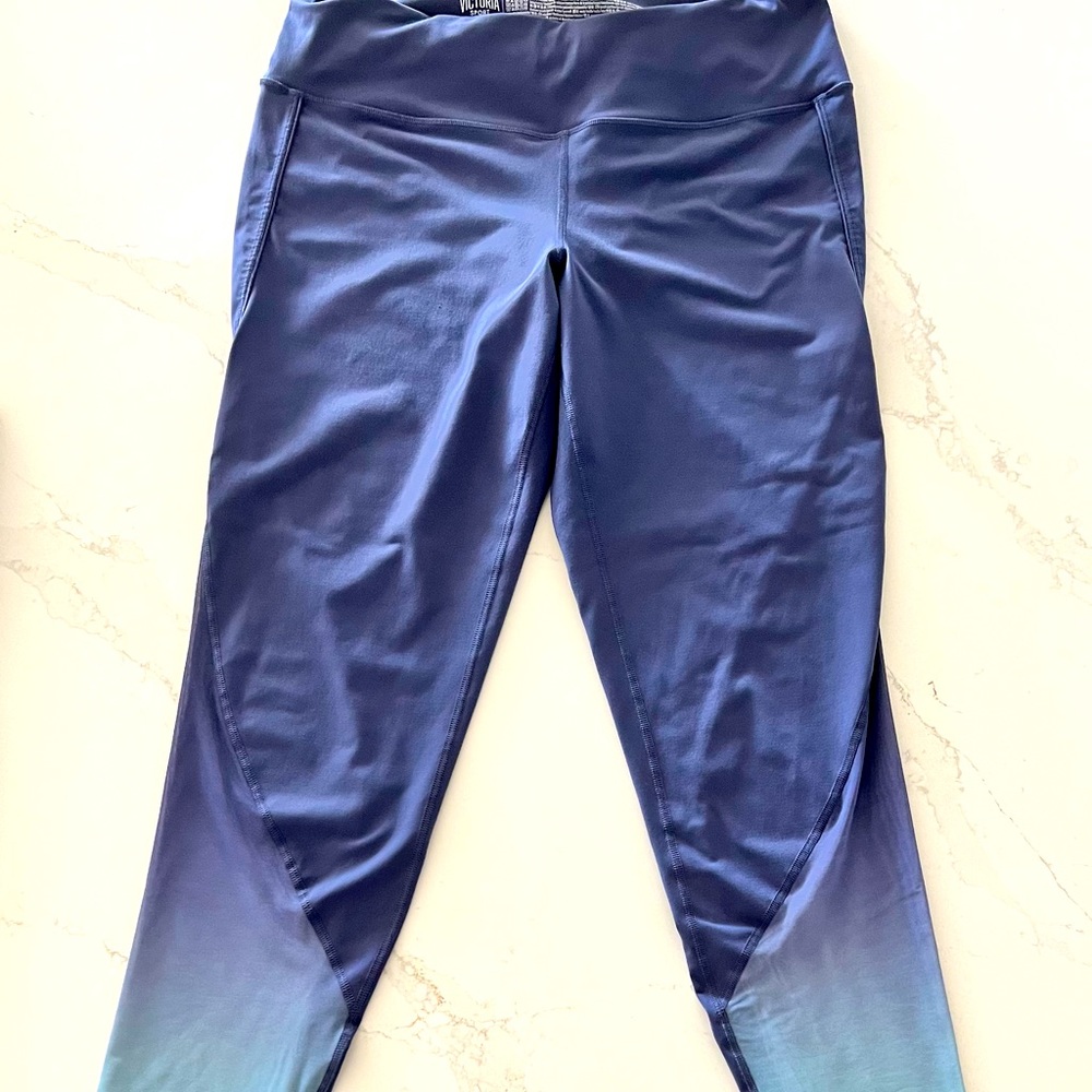 Victoria’s Secret Sport Blue Ombré w/Mesh Leggings